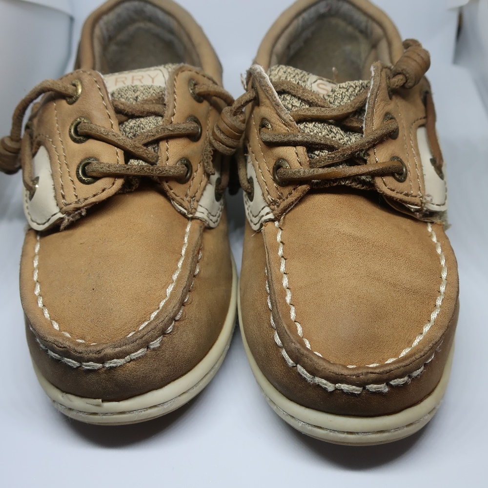 Sandy Browny Sperry